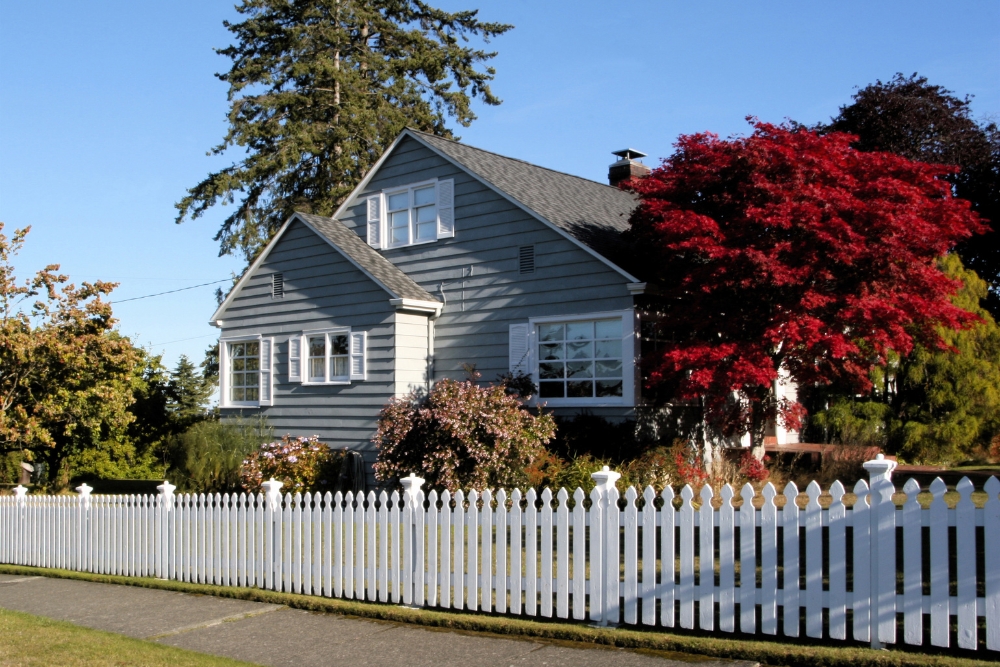 Fencing in your Coverage: Understanding Homeowners Insurance for Fences